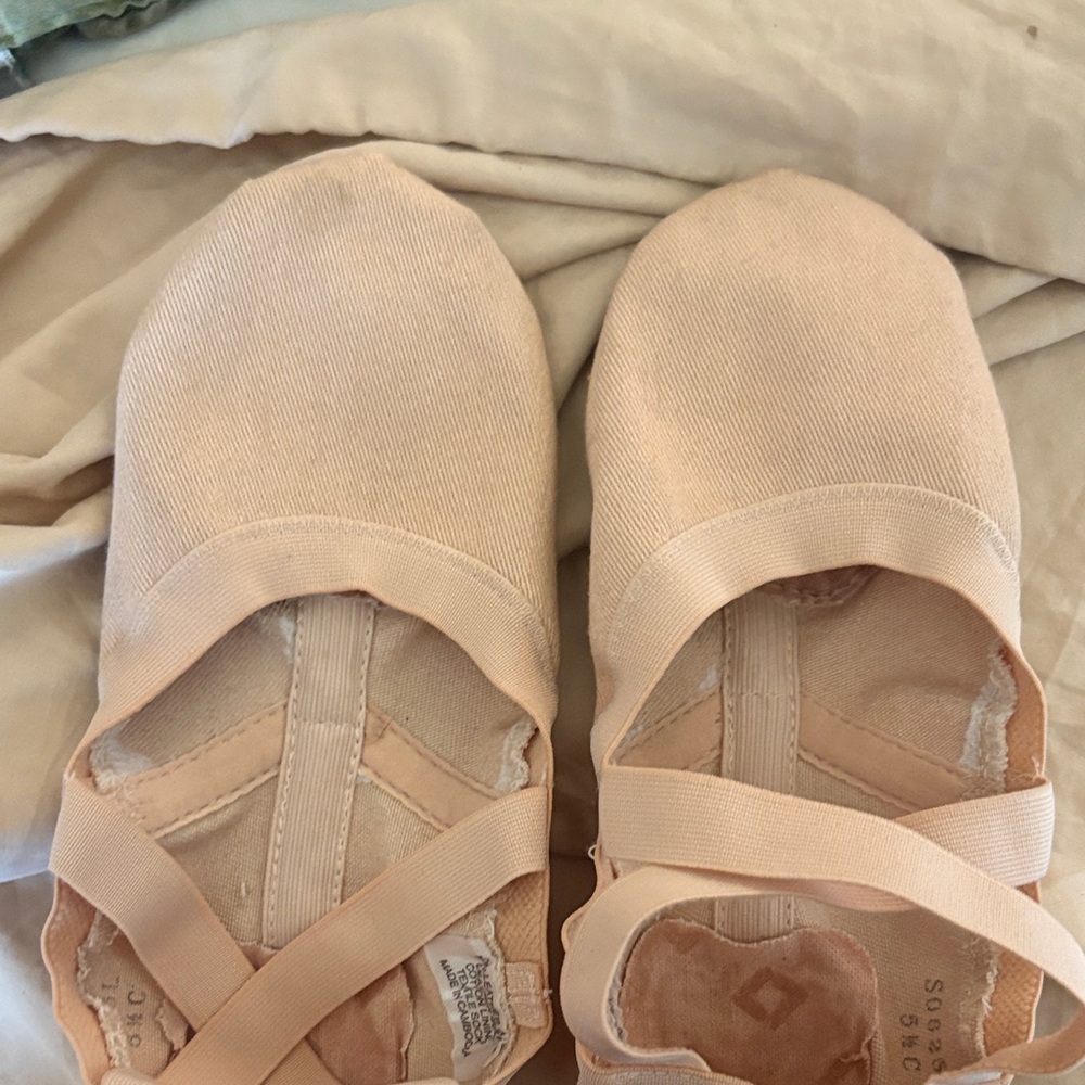 Bloch Ballet Flats in Peach